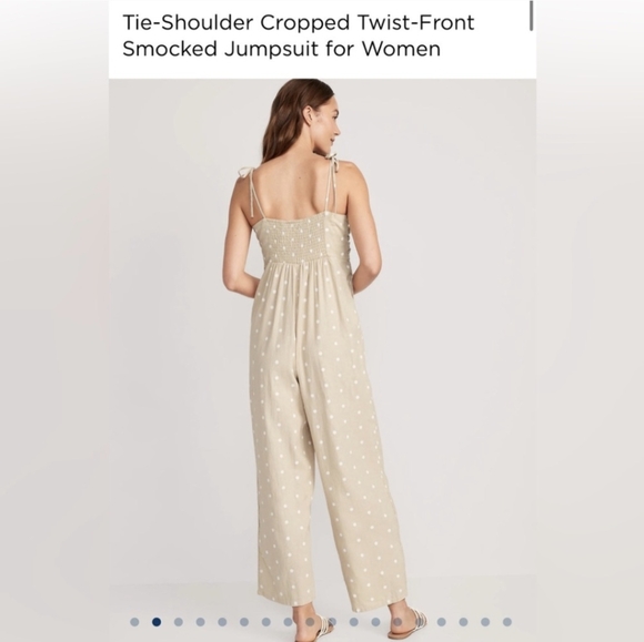 NWT Old Navy Tie-Shoulder Cropped Twist-Front Smocked Jumpsuit 3X - Picture 3 of 3